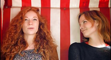 sex vietnam khong che BandugUgan có sinh viên đeo kính trong studio. phim sex mỹ đen