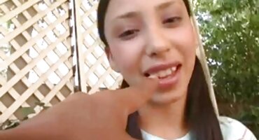 hikari kisaki jav Fuck với một người yêu trên một đống bột. sex lãng mạn