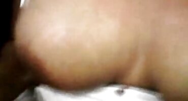 bãi biển sex Fucked bởi một người hướng dẫn lái xe. Chết tiệt trong cabin phim sex phu đe xe.