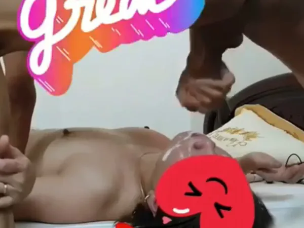 chịch live 69 rồi xuất hết lên mặt em